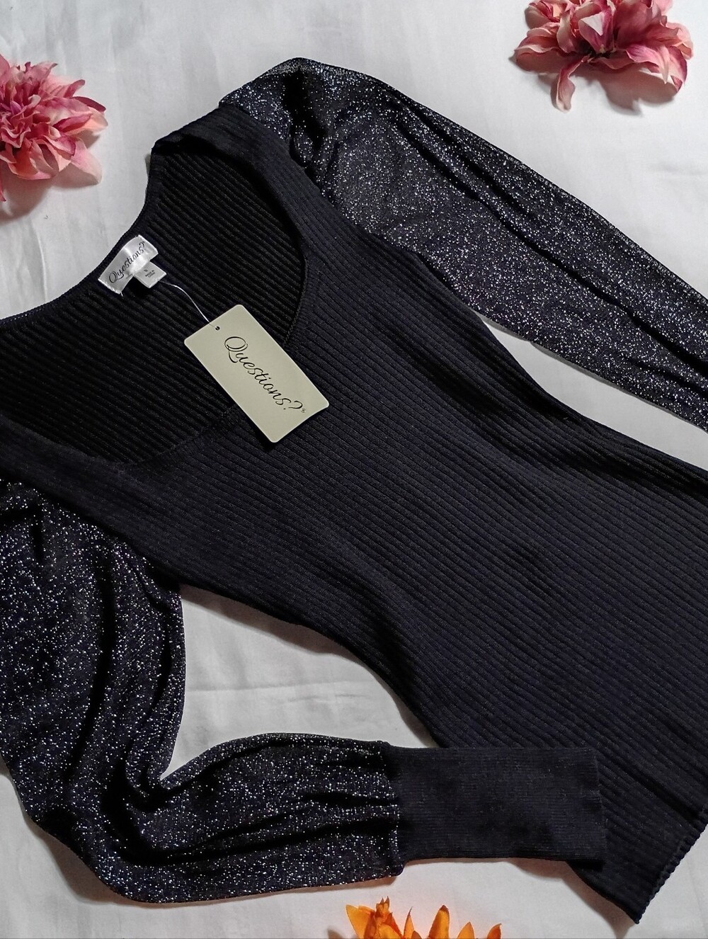 NWT Adorable Form Fitting Ribbed Black Top with Sparkle Puff Sleeves
